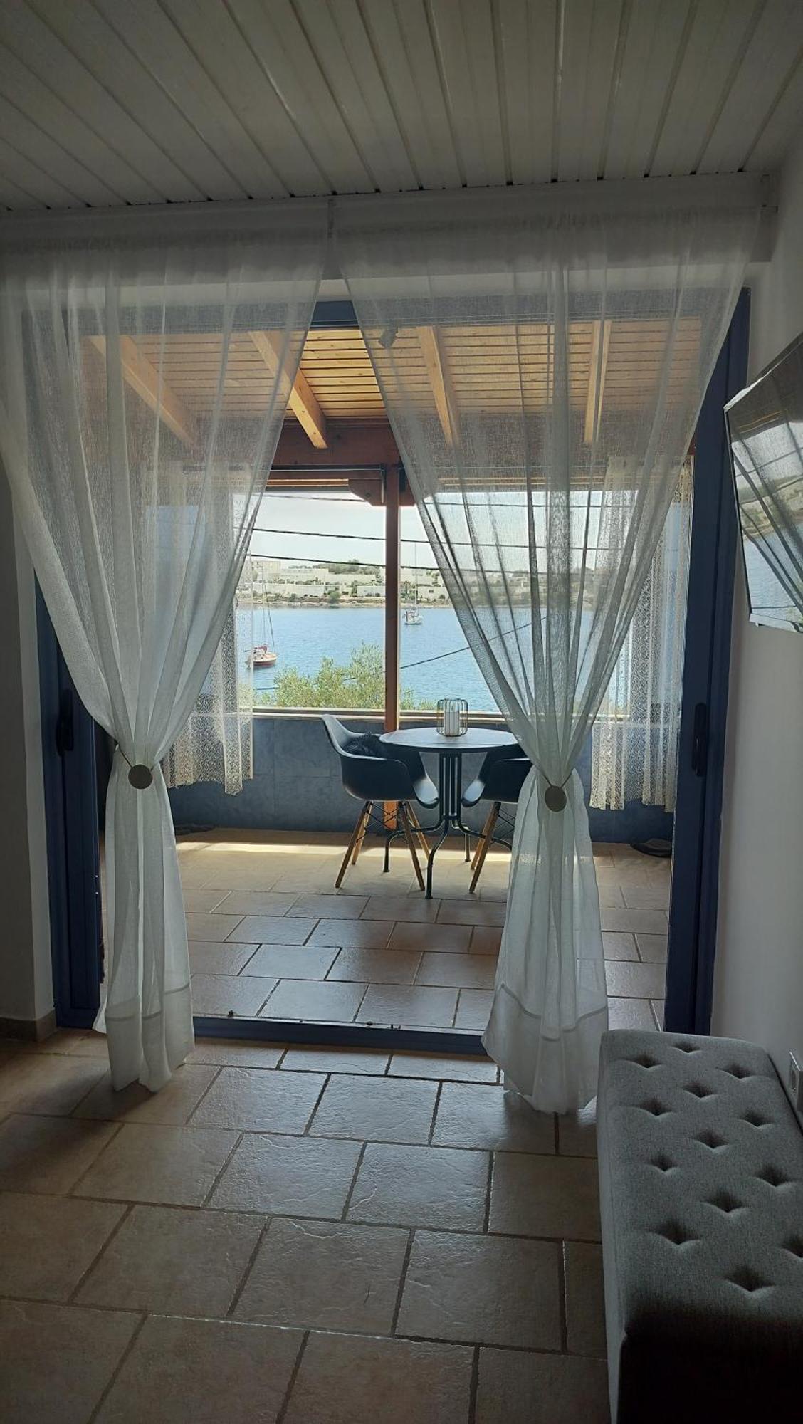 Cap Sounion Seafront Apartments -Adults Only Ngoại thất bức ảnh